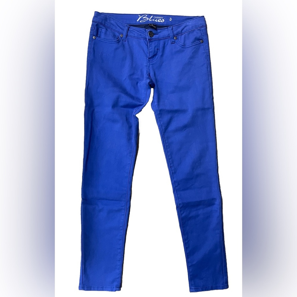 Celebrity Blues Juniors Size 3 Skinny Jeans | Mid-Rise Medium Wash